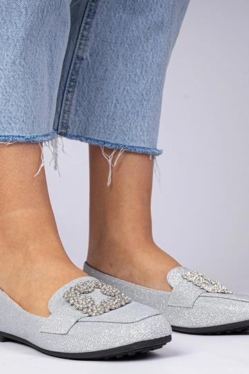 Mocassins prateados com glitter e zircônias Sawelia