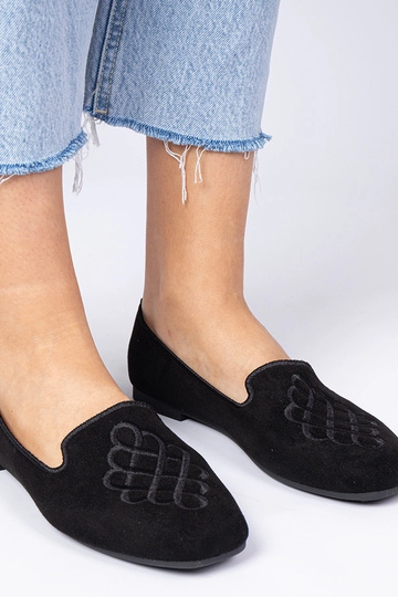 Sapatilhas femininas pretas... 2