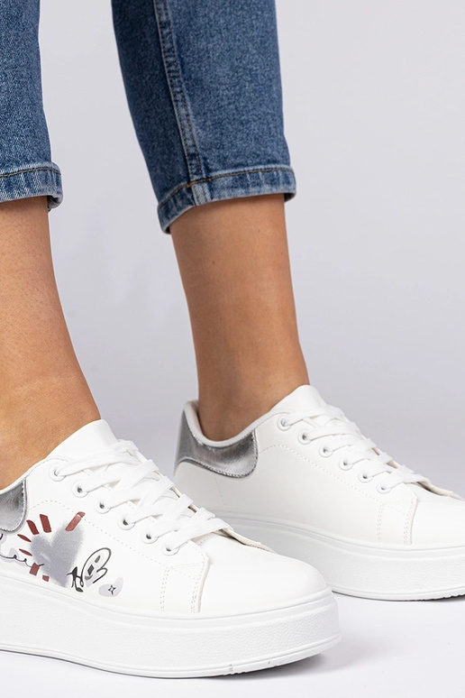 Ténis brancos e prateados femininos...