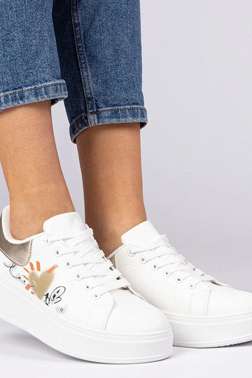 Ténis brancos e dourados... 2