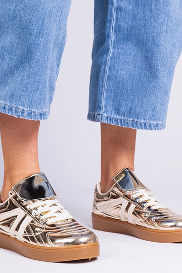 Sneakers dourados femininos envernizados Keyla