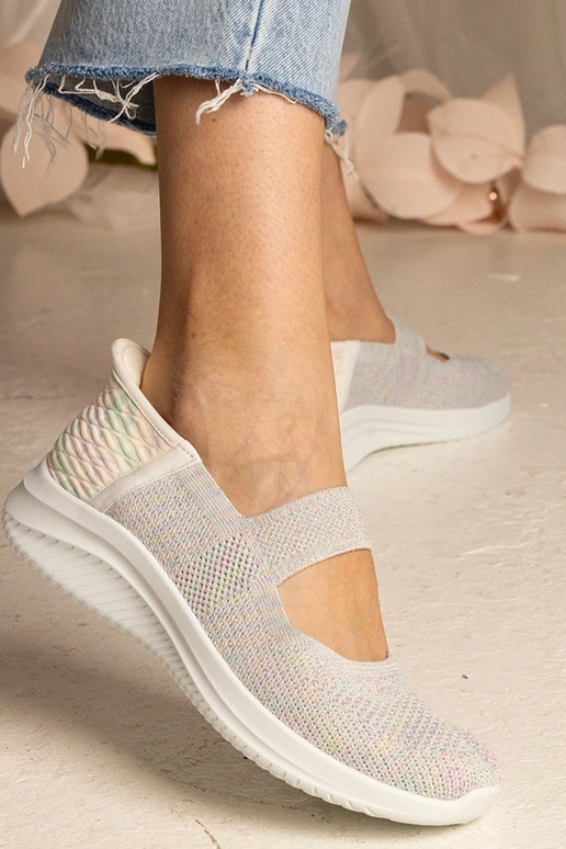 Tênis coloridos com sola estampada...