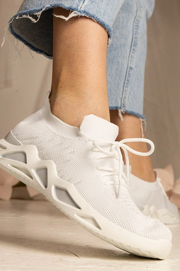 Tênis femininos brancos com cano de meia Miyana 2