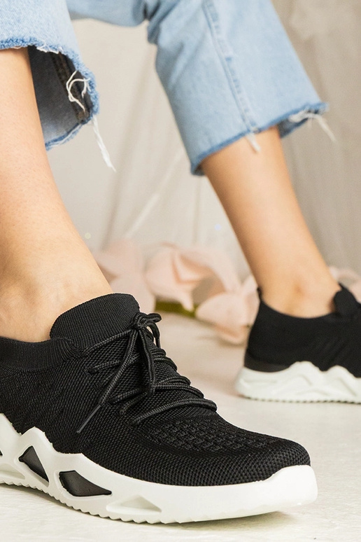 Tênis femininos pretos com cano de...