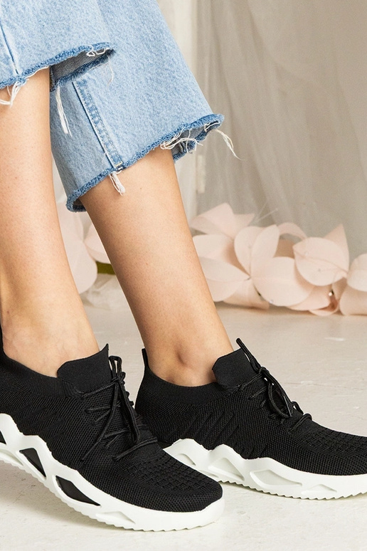 Tênis femininos pretos com cano de...