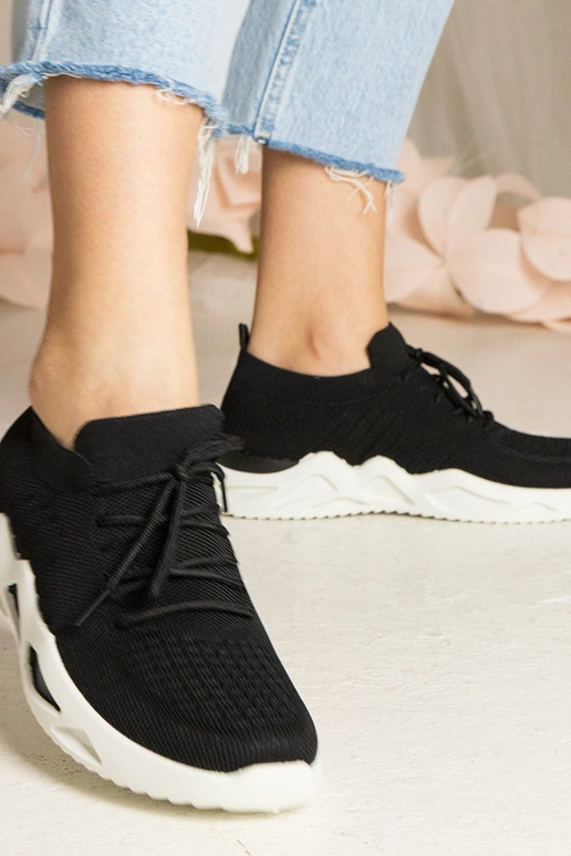 Tênis femininos pretos com cano de...