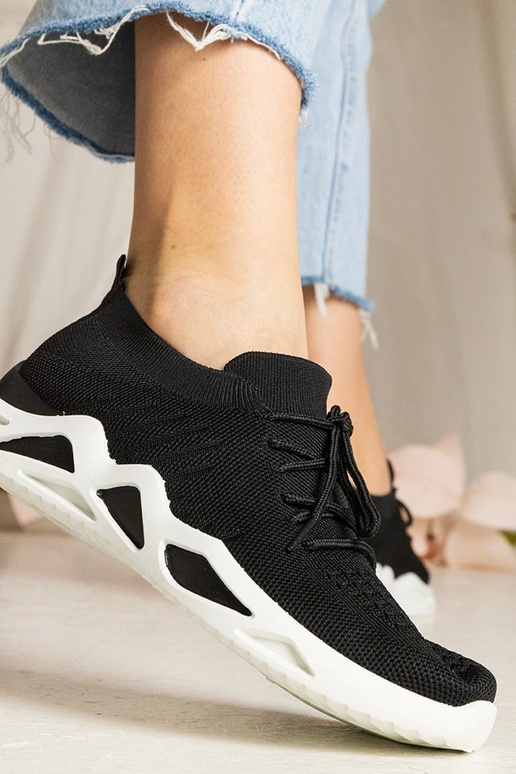 Tênis femininos pretos com cano de...