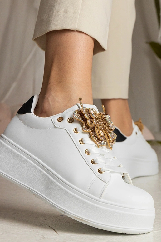 Tênis bicolor com borboleta e...