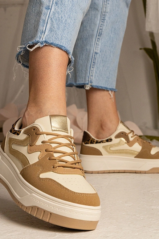 Tênis beiges femininos esportivos Seisha