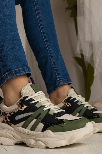 Tênis verdes femininos... 2