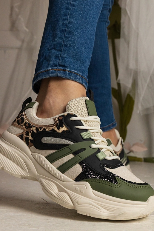 Tênis verdes femininos esportivos com...