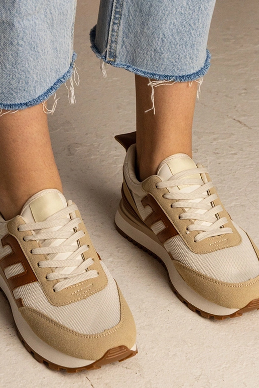 Tênis beiges femininos esportivos Marena