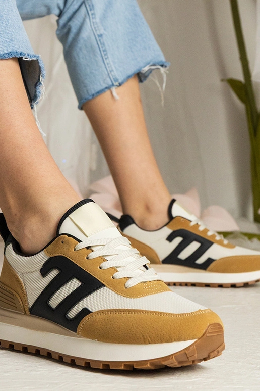 Tênis marrons femininos esportivos...