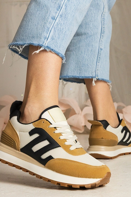 Tênis marrons femininos esportivos...