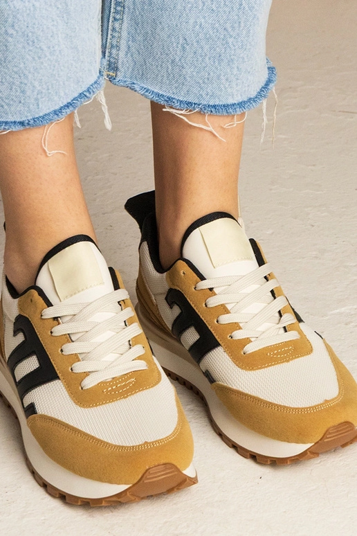 Tênis marrons femininos esportivos...