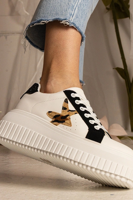 Tênis bicolor decorados com glitter e...