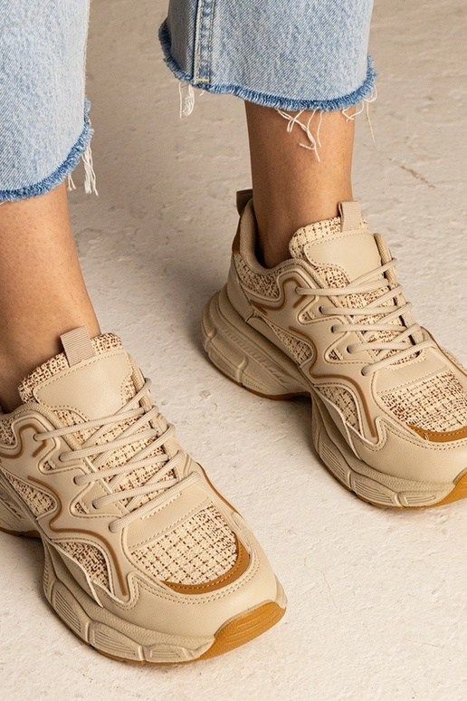 Tênis beiges femininos esportivos...