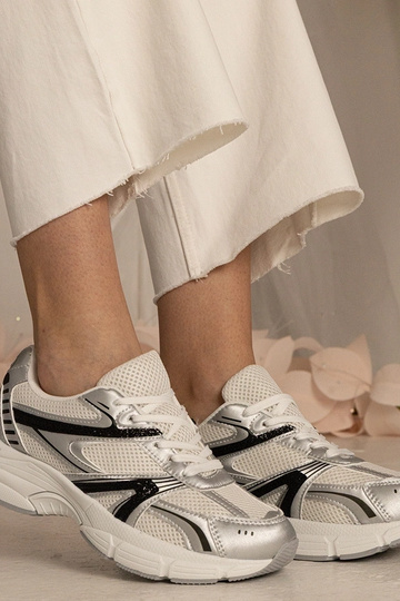 Ténis prateados femininos... 2