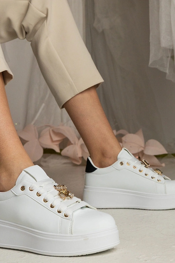 Ténis femininos brancos e...