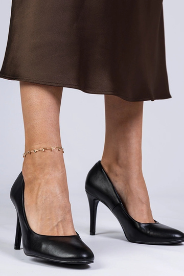 Sapatos femininos pretos...