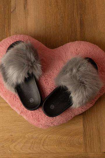 Chinelas infantis cinzas...