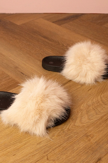 Chinelas infantis bege com... 2