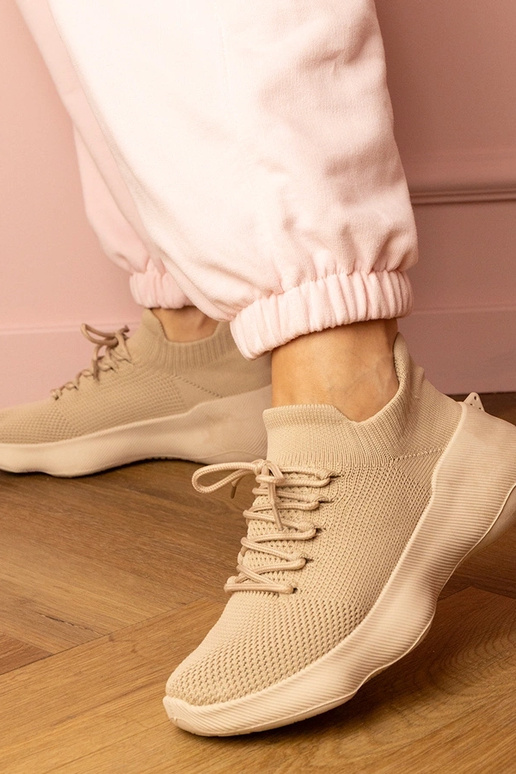 Tênis femininos bege esportivos com...