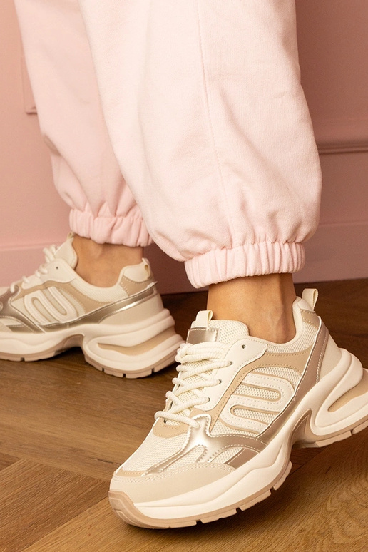 Tênis femininos bege com plataforma...