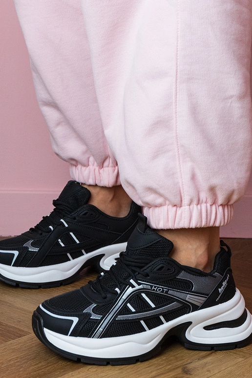 Tênis femininos pretos com plataforma... Tênis femininos pretos com plataforma...