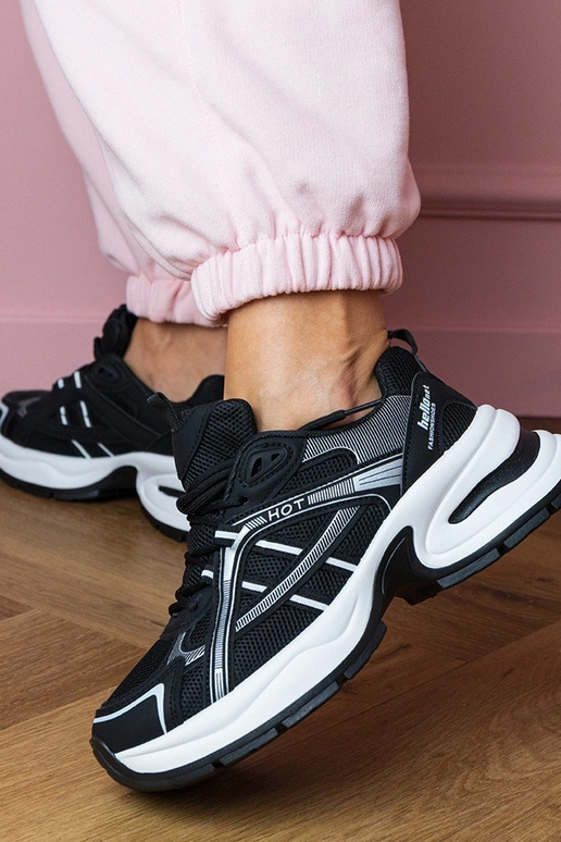 Tênis femininos pretos com plataforma... Tênis femininos pretos com plataforma...