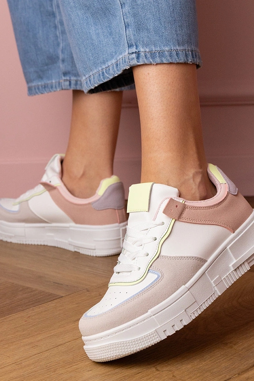 Tênis femininos brancos e cinzas com...