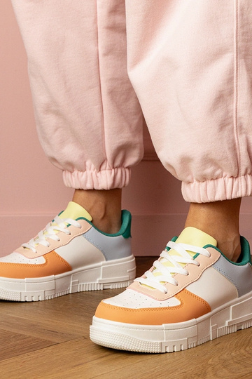 Tênis femininos laranja com...