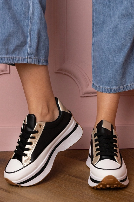 Tênis femininos pretos com plataforma...