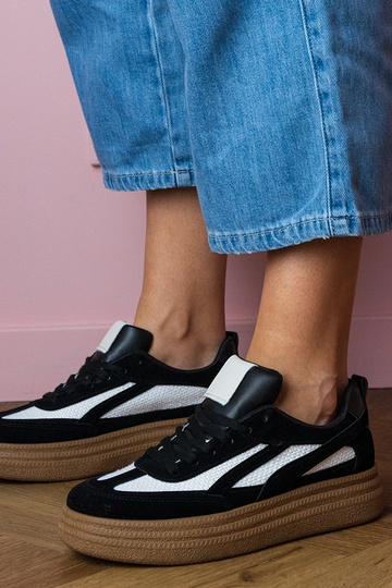 Tênis femininos pretos com plataforma grossa Kamela 2