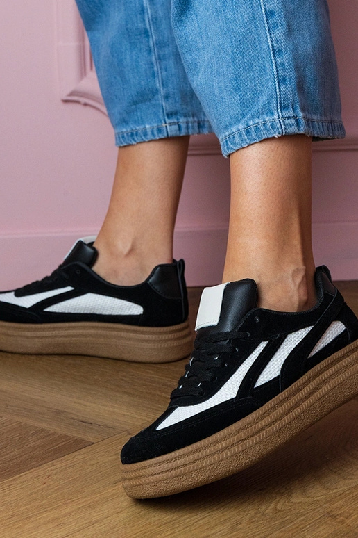 Tênis femininos pretos com plataforma...