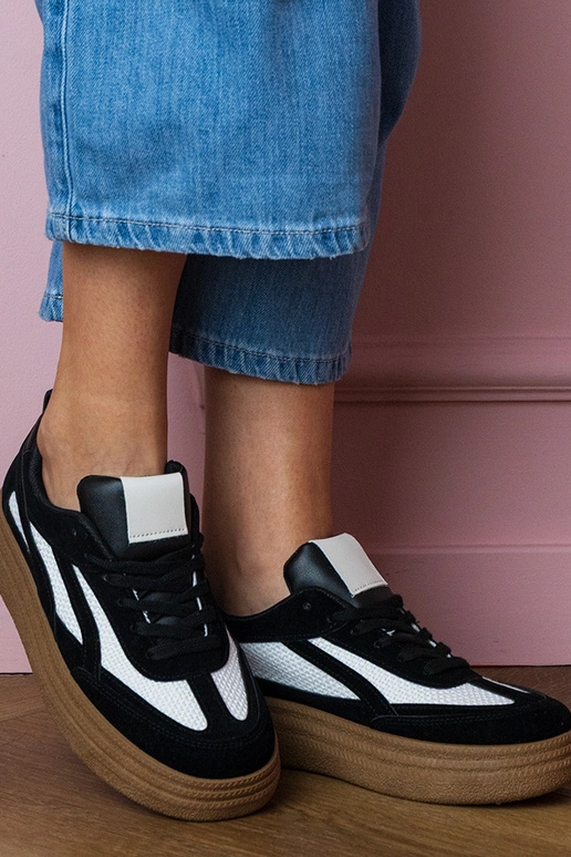 Tênis femininos pretos com plataforma...