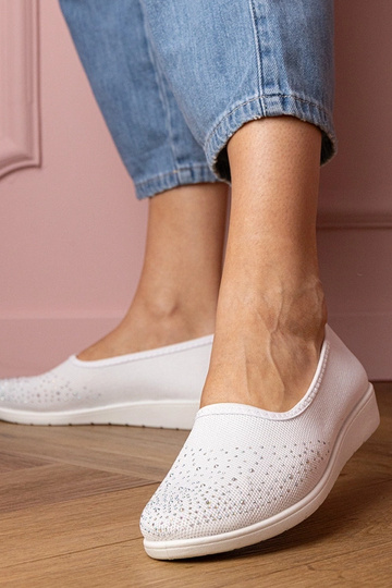 Sandálias brancas femininas... 2