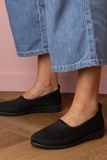 Sandálias negras femininas... 2