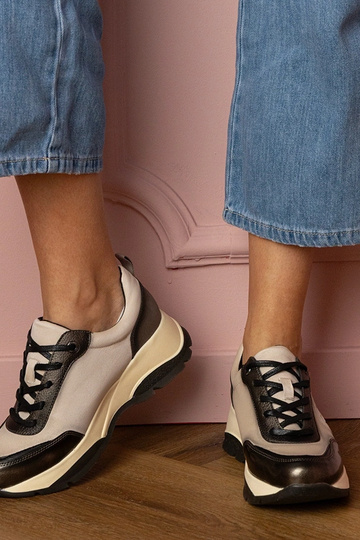 Tênis femininos cinzas Wener 2