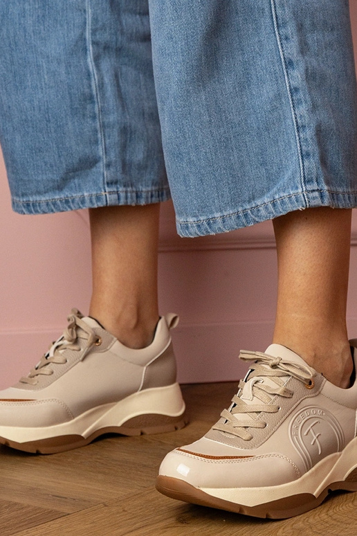 Tênis femininos bege Wener