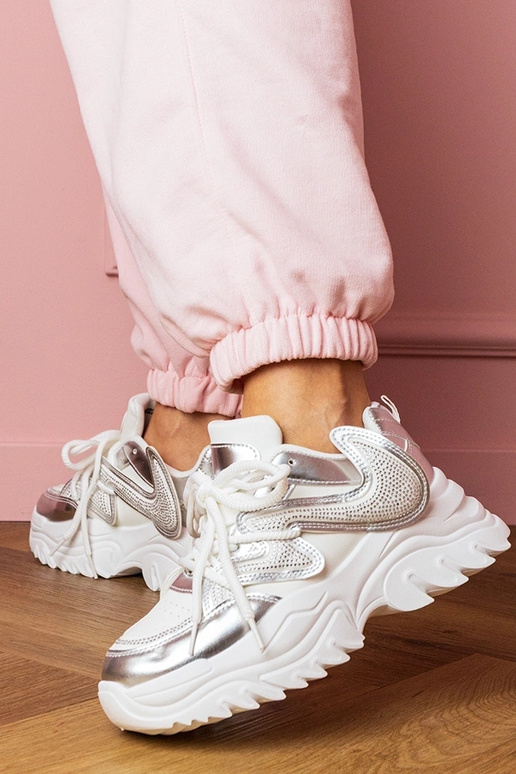 Ténis femininos brancos com...