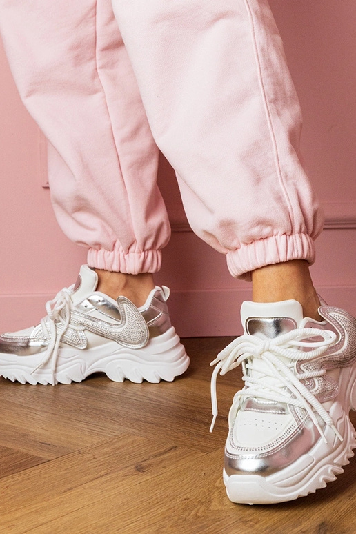 Ténis femininos brancos com...