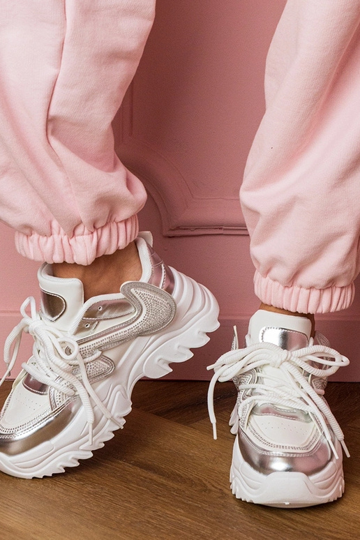 Ténis femininos brancos com...