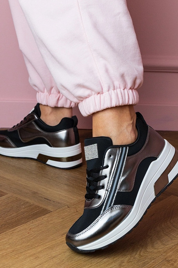 Ténis femininos pretos com... 2