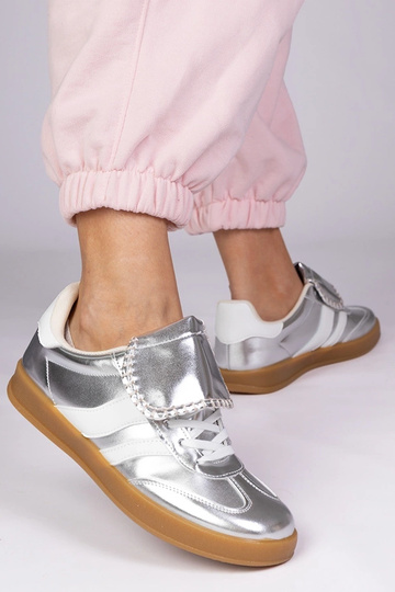 Tênis femininos prateados,...