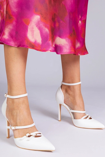 Sapatos de salto alto... 2