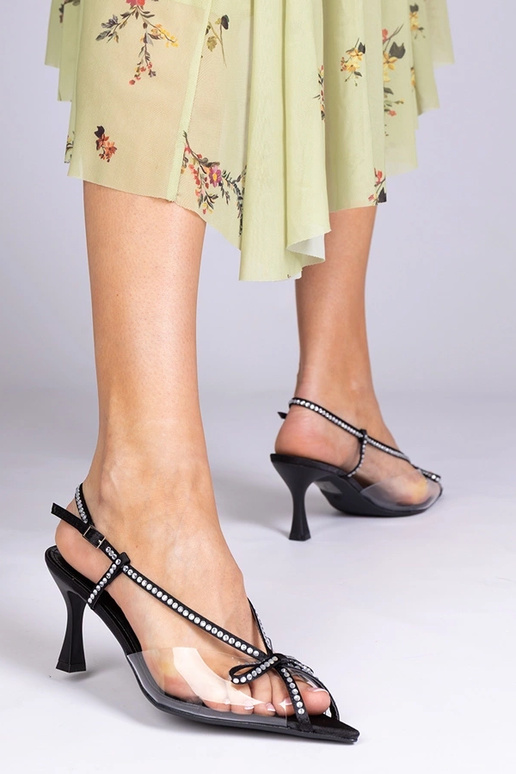 Sandálias pretas transparentes em... Sandálias pretas transparentes em...