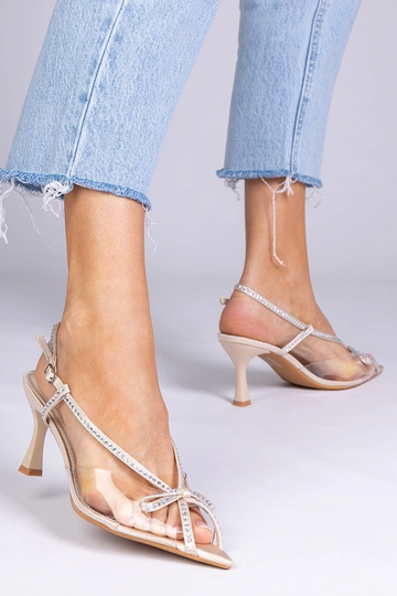 Sandálias transparentes em... 2