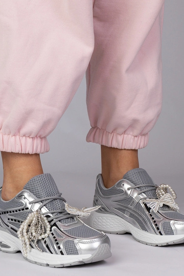 Ténis prateados com...