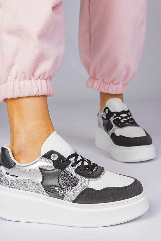 Ténis pretos com glitter e padrão de...